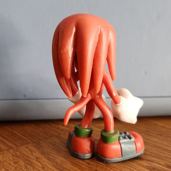 Retro Vintage Collectible Action Figure Nendroid Knuckles Sonic the Hedgehog - Picture 3 of 11